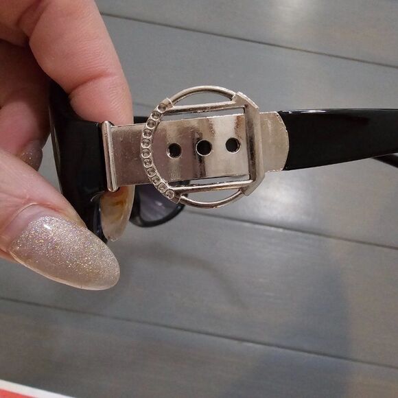 Women's Black Cat Eye Buckle Details UV Protectant Sunglasses - Picture 8 of 11